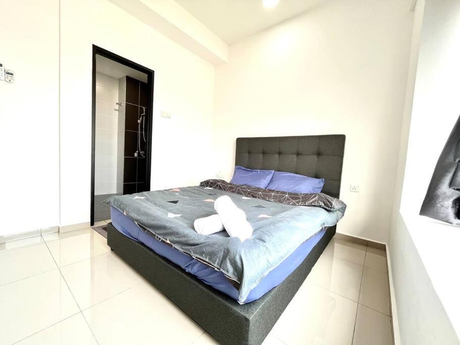 Urban Home-Swimming Pool-City Center Malacca Exterior foto