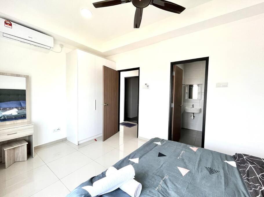 Urban Home-Swimming Pool-City Center Malacca Exterior foto